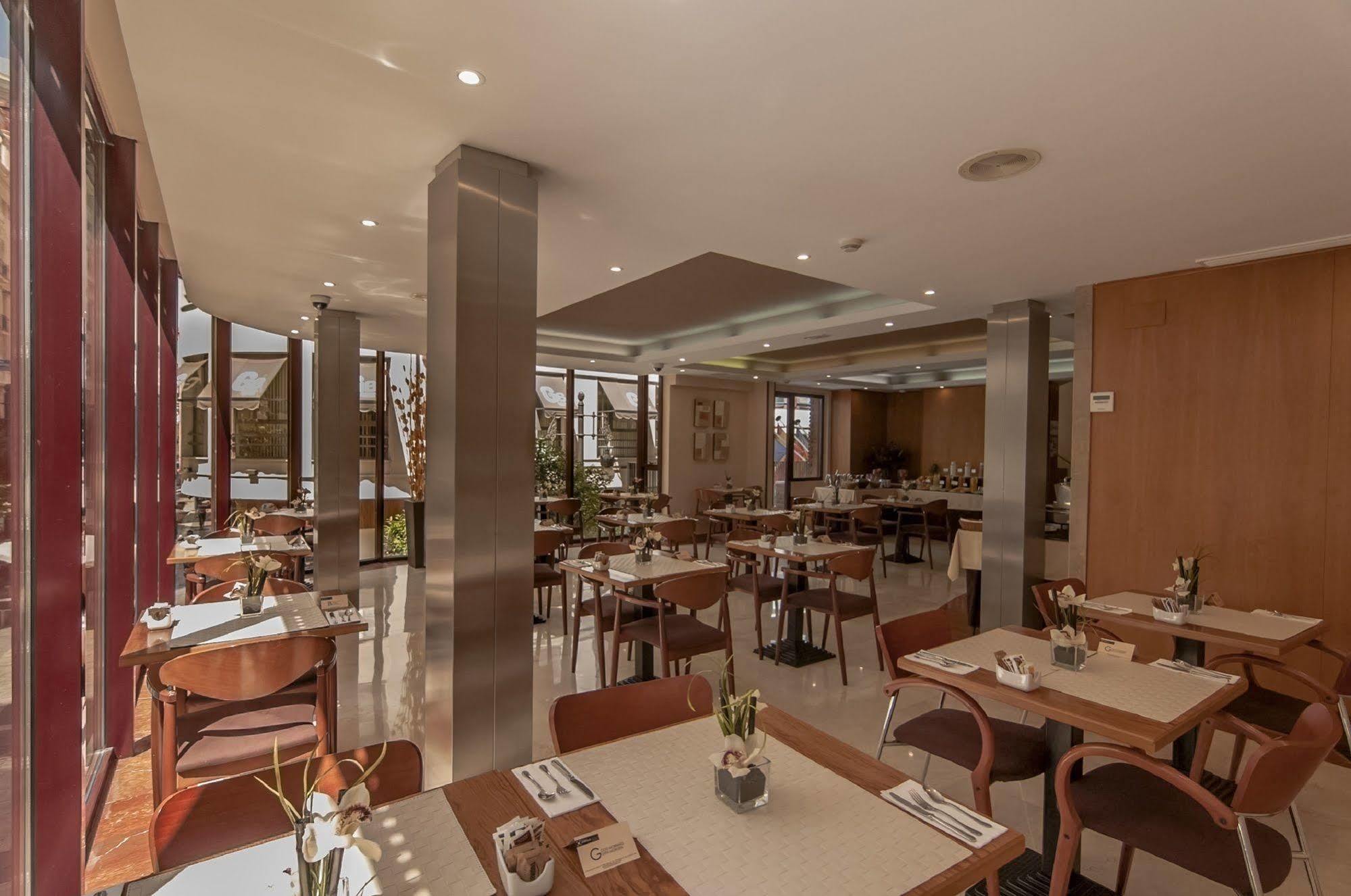 Hotel Rh Sorolla Centro Valence Extérieur photo